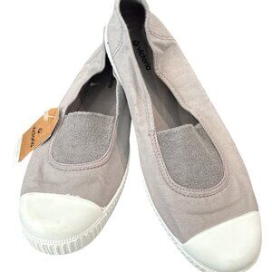 Victoria Shoes Canvas Size 9 U.S. New Made in Spain Slip on Euro 40